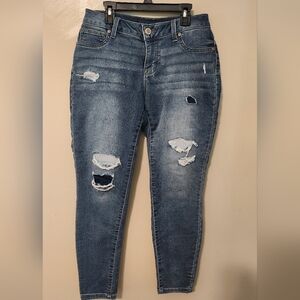 Maurices Distressed Skinny Short Jeans